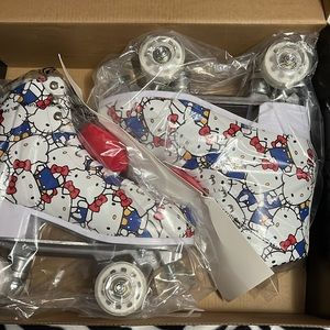 🎀🛼🎀🛼🎀🛼 NIB DOLLS KILL HELLO KITTY ROLLER SKATES 🎀🛼🎀🛼🎀🛼🎀🛼